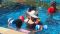Schwimmen mit Bewohnern im Pool