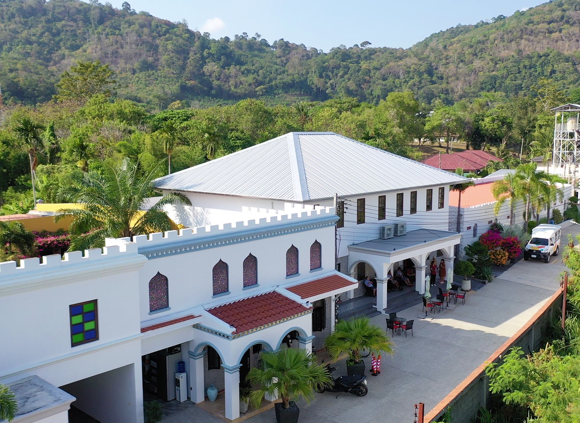 Carewell-Service Resort